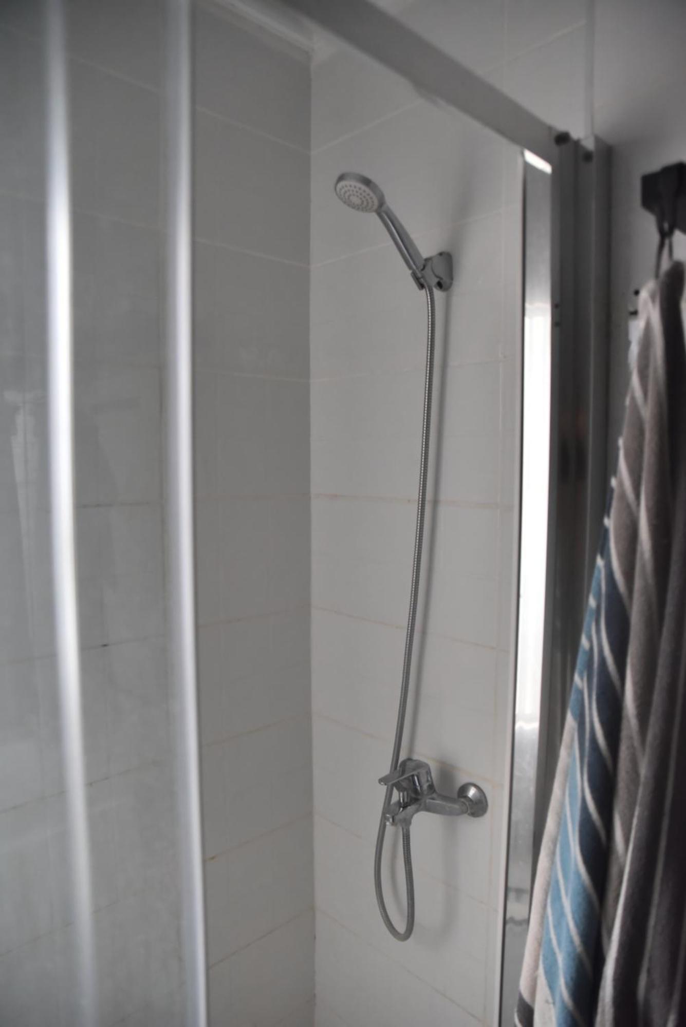 Grosses Modernes Zimmer "Silber" Fuer 2 Personen Und Katzenliebhaber Valência Exterior foto