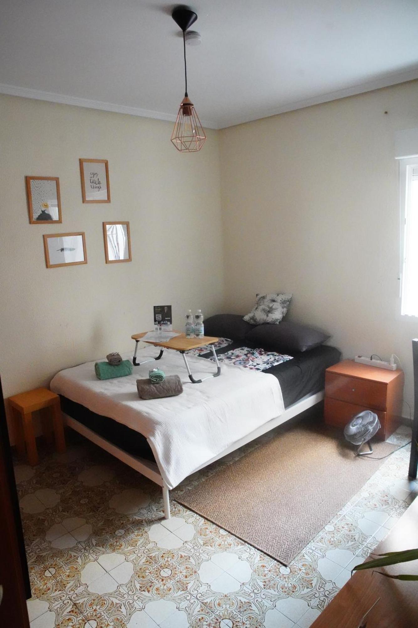 Grosses Modernes Zimmer "Silber" Fuer 2 Personen Und Katzenliebhaber Valência Exterior foto